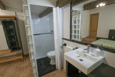 Detalle baño habitación 3